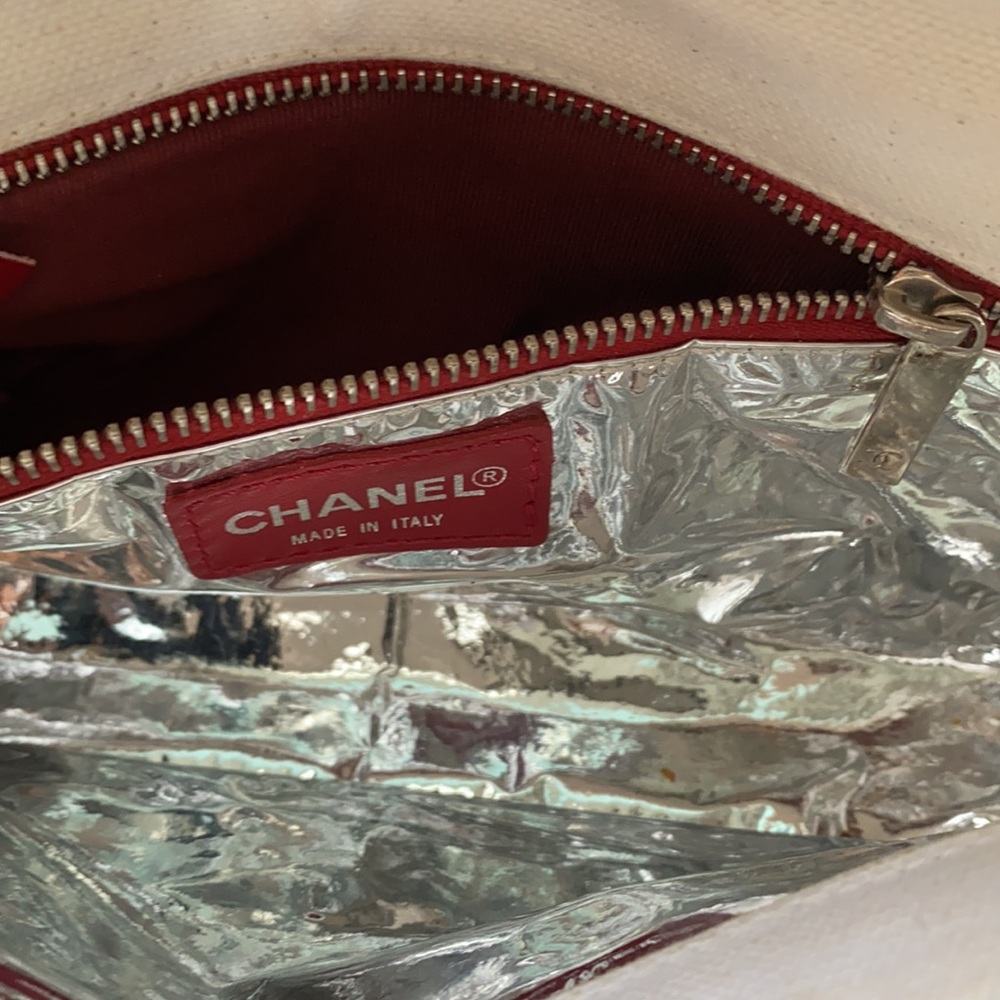 Chanel bag 💯 Authentic - Picture 7 of 7